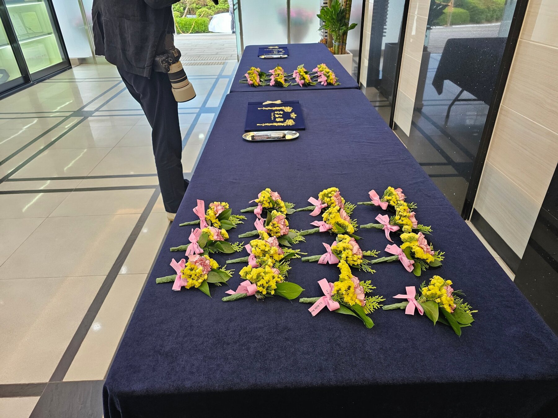 헤드테이블 코사지와 의전 물품